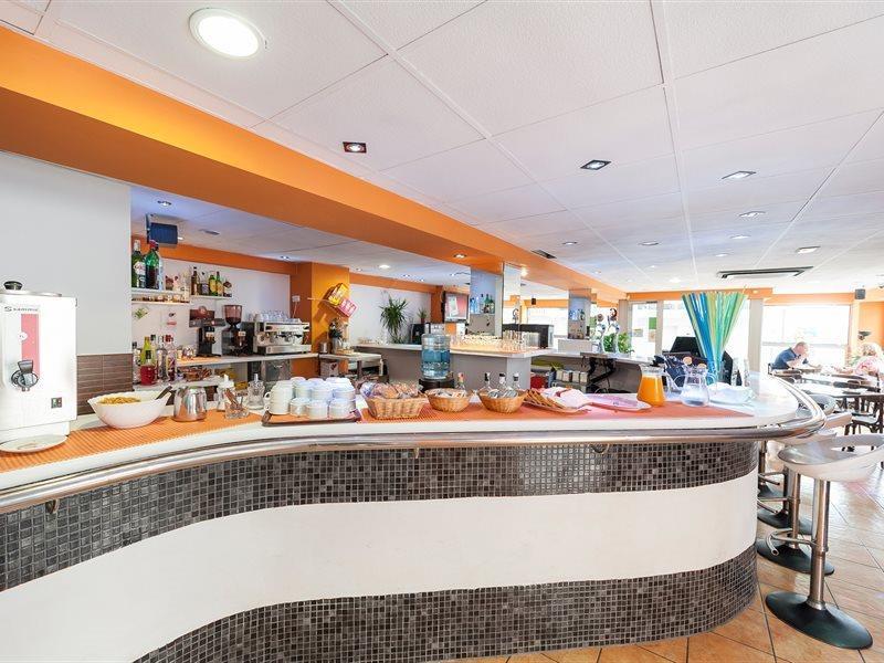 Hostal Blanca 坎皮卡福特 外观 照片