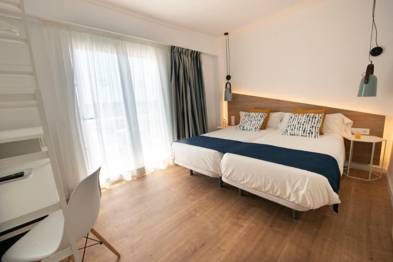 Hostal Blanca 坎皮卡福特 外观 照片